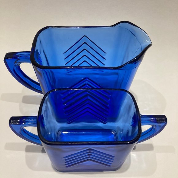 VINTAGE COBALT BLUE GLASS SUGAR AND CREAMER - Picture 11 of 15